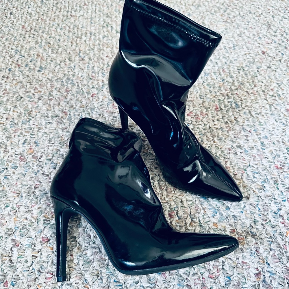 Jessica Simpson patent leather booties size 7.5